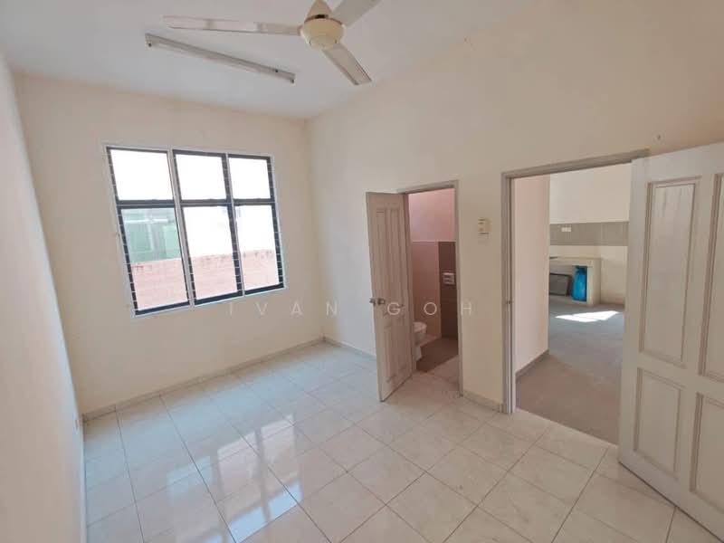 Semi-Detached House for Sale in Taman Desa Idaman (Durian Tunggal) - Ivan Goh - PropertyGuru.com.my
