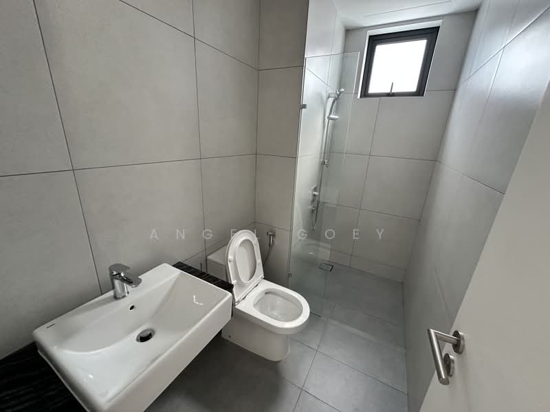 Service Residence for Sale at Laurel Residence - Angel Goey - Bathroom - PropertyGuru.com.my