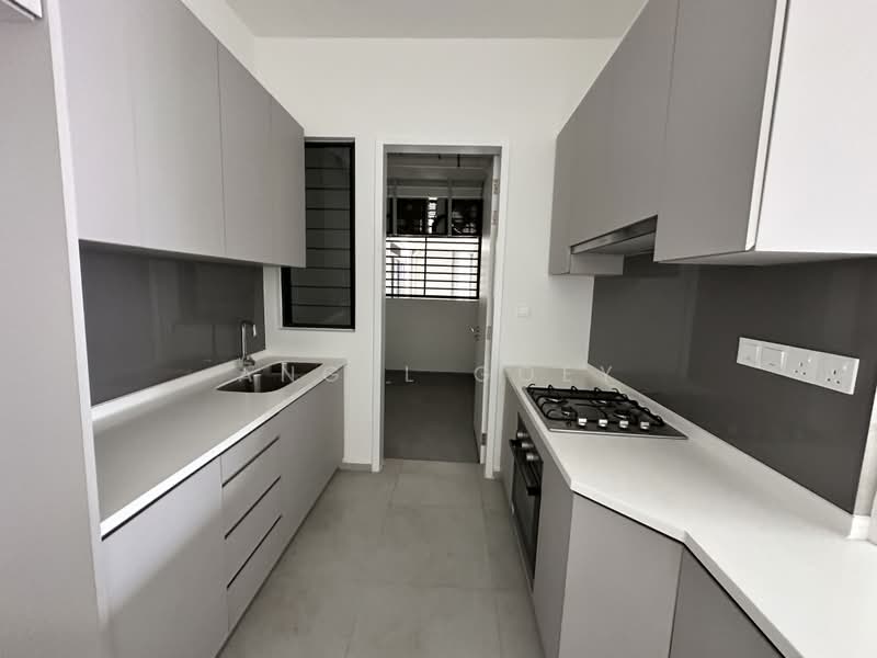 Service Residence for Sale at The Goodwood Residence - Angel Goey - Kitchen - PropertyGuru.com.my