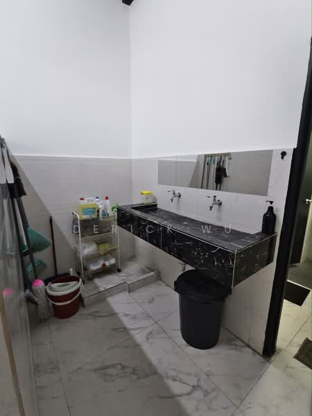 Shop for Rent in Desa Petaling (Kuala Lumpur) - Derick Wu - Bathroom - PropertyGuru.com.my
