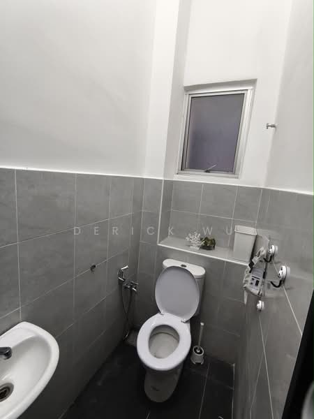 Shop for Rent in Desa Petaling (Kuala Lumpur) - Derick Wu - Bathroom - PropertyGuru.com.my