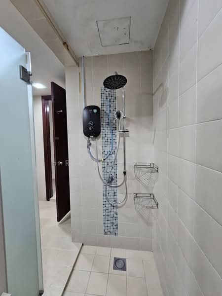 Kondominium untuk Dijual di Riana Green East - Ron Yap - Bathroom - PropertyGuru.com.my