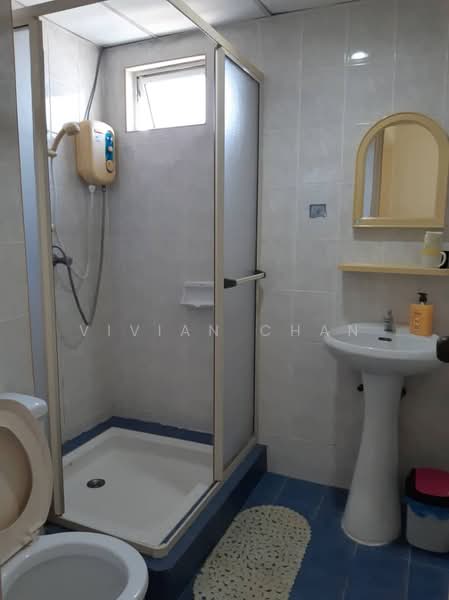 Condominium for Rent at Gold Coast Resort Condominium - Vivian Chan - Bathroom - PropertyGuru.com.my