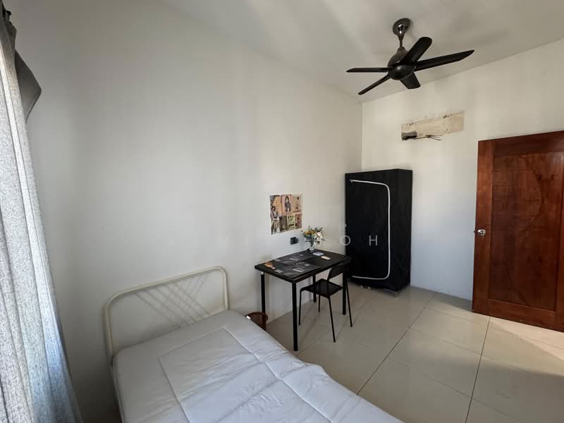 Kondominium untuk Dijual di East Lake Residence - Kenix Hoh - Bedroom - PropertyGuru.com.my
