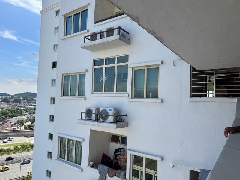 Kondominium untuk Dijual di East Lake Residence - Kenix Hoh - Balcony - PropertyGuru.com.my