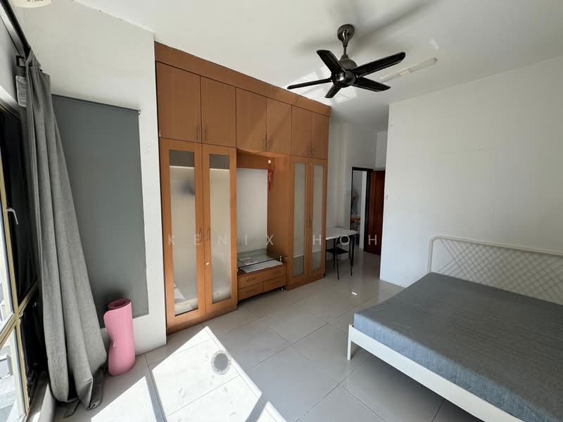Kondominium untuk Dijual di East Lake Residence - Kenix Hoh - Bedroom - PropertyGuru.com.my