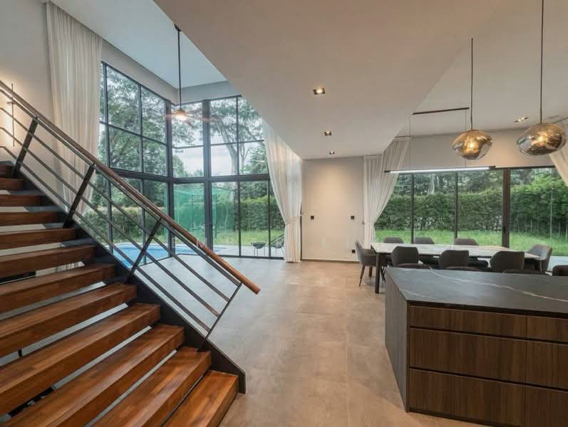 Bungalow for Sale in Leisure Farm (Gelang Patah) - Ember Lim - Living Room - PropertyGuru.com.my