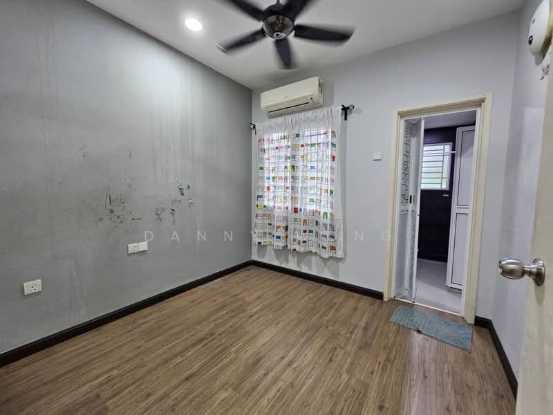 2-storey Terraced House for Sale in Bandar Country Homes (Rawang) - Danny Wong - PropertyGuru.com.my