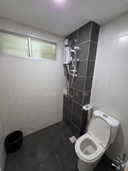 Kondominium untuk Disewa di D' Camellia - Sam Hew - Bathroom - PropertyGuru.com.my