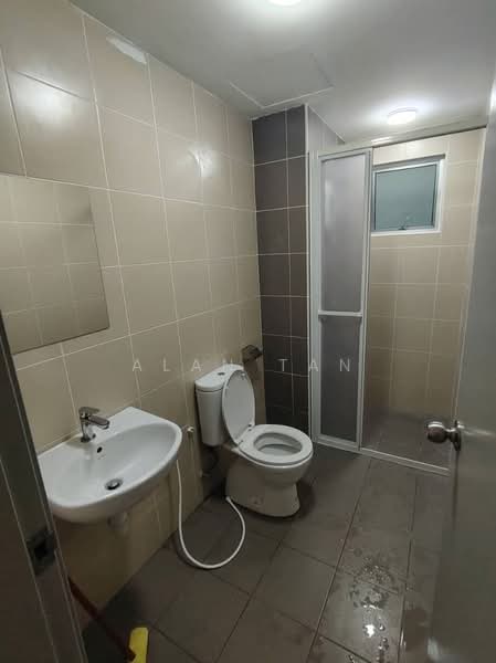 Service Residence for Sale at Serviced Residence @ Razak City Residences (RC Residences) - Alan Tan - Bathroom - PropertyGuru.com.my
