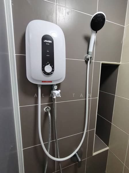Service Residence for Sale at Serviced Residence @ Razak City Residences (RC Residences) - Alan Tan - Bathroom - PropertyGuru.com.my
