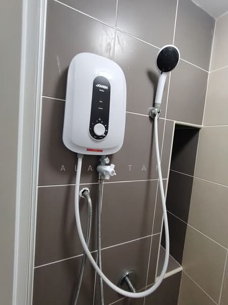 Service Residence for Sale at Serviced Residence @ Razak City Residences (RC Residences) - Alan Tan - Bathroom - PropertyGuru.com.my