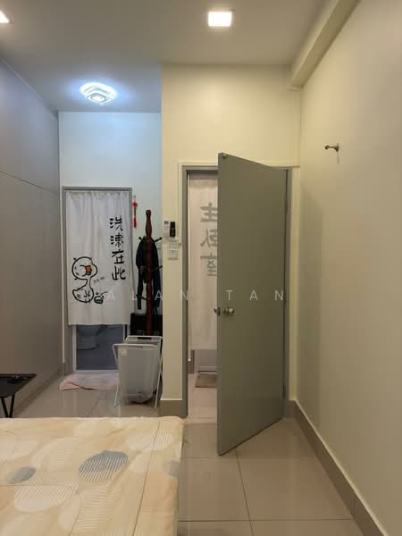 Service Residence for Sale at Serviced Residence @ Razak City Residences (RC Residences) - Alan Tan - Bedroom - PropertyGuru.com.my