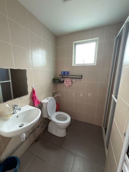 Service Residence for Sale at Serviced Residence @ Razak City Residences (RC Residences) - Alan Tan - Bathroom - PropertyGuru.com.my