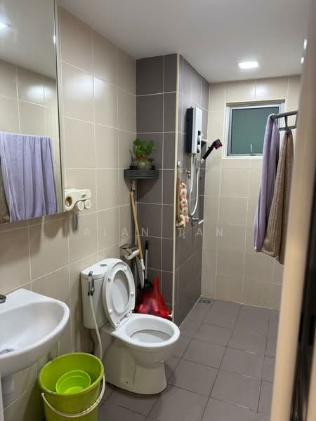Service Residence for Sale at Serviced Residence @ Razak City Residences (RC Residences) - Alan Tan - Bathroom - PropertyGuru.com.my