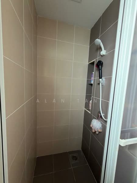 Service Residence for Sale at Serviced Residence @ Razak City Residences (RC Residences) - Alan Tan - Bathroom - PropertyGuru.com.my