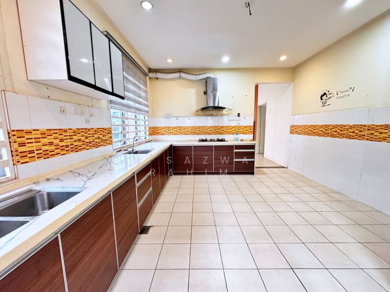 Rumah Berkembar untuk Dijual di Bangi (Selangor) - Herman Sazwan Nor Rahim - Kitchen - PropertyGuru.com.my