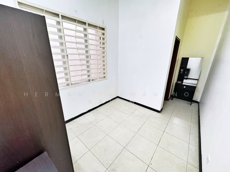 Rumah Berkembar untuk Dijual di Bangi (Selangor) - Herman Sazwan Nor Rahim - Bedroom - PropertyGuru.com.my