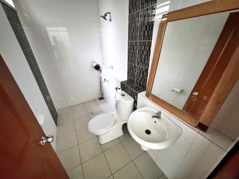 Rumah Berkembar untuk Dijual di Bangi (Selangor) - Herman Sazwan Nor Rahim - Bathroom - PropertyGuru.com.my