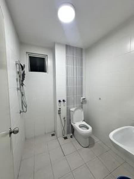 Kondominium untuk Dijual di One Imperial - Shirley Beh - Bathroom - PropertyGuru.com.my