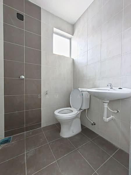 Rumah Teres 2 Tingkat untuk Dijual di Bandar Lahat Baru (Lahat) - Sam Lam - Bathroom - PropertyGuru.com.my