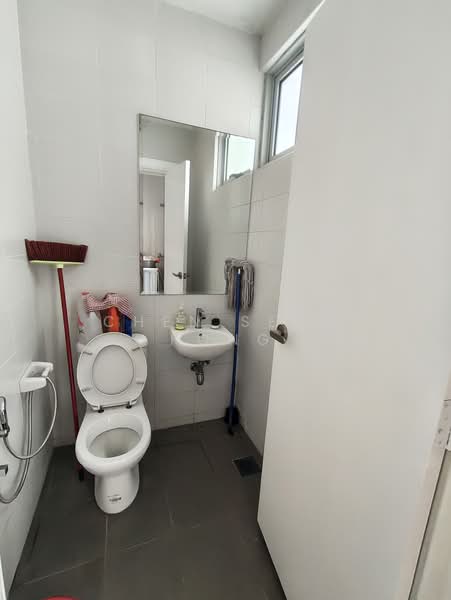 Rumah Banglo untuk Dijual di Taman Taynton View (Cheras) - CHEN SENG KONG - Bathroom - PropertyGuru.com.my