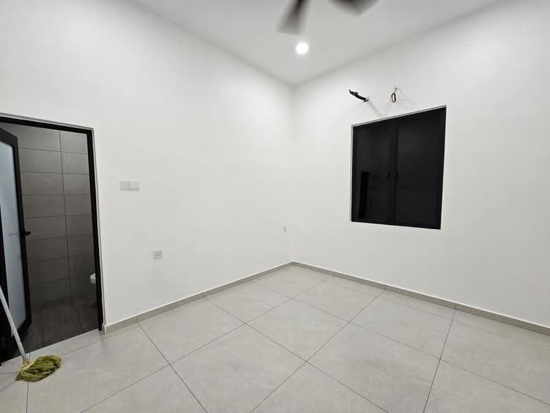 Bungalow House untuk Dijual di Ujong Pasir (Melaka) - Ivan Goh - PropertyGuru.com.my