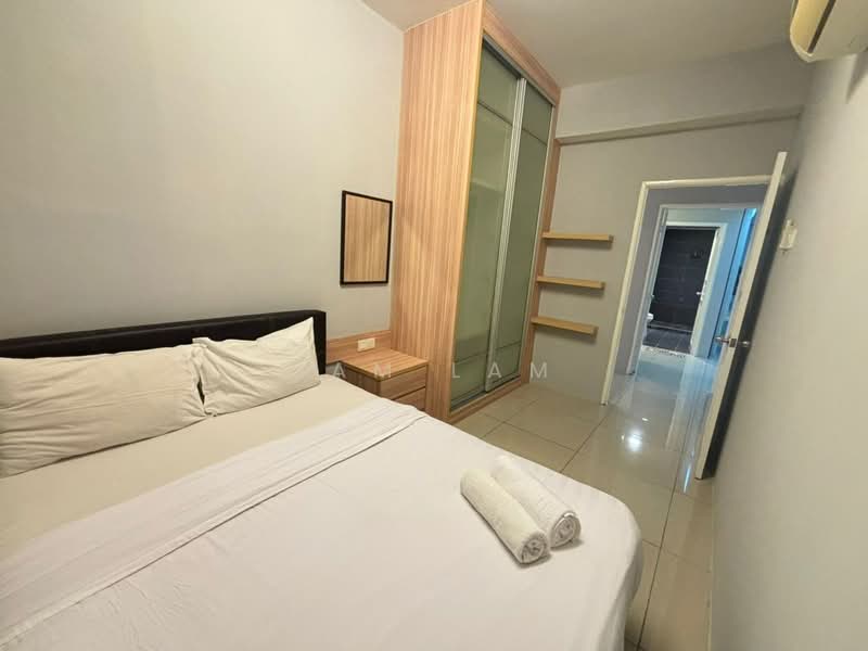 Kondominium untuk Dijual di Kinta Riverfront Hotel & Suites - Sam Lam - Bedroom - PropertyGuru.com.my
