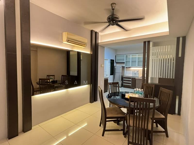 Kondominium untuk Dijual di Kinta Riverfront Hotel & Suites - Sam Lam - Dining Room - PropertyGuru.com.my
