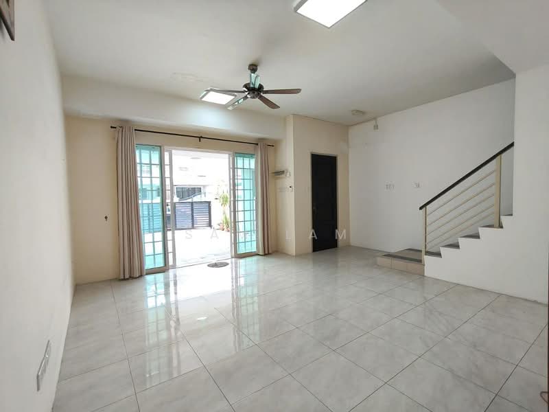 2-storey Terraced House for Sale in Ipoh (Perak) - Sam Lam - Living Room - PropertyGuru.com.my