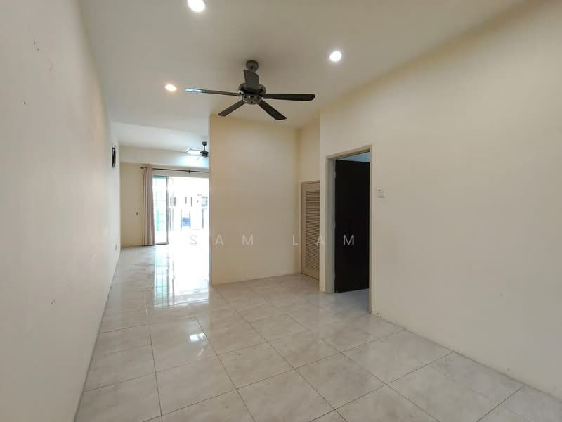 2-storey Terraced House for Sale in Ipoh (Perak) - Sam Lam - Living Room - PropertyGuru.com.my