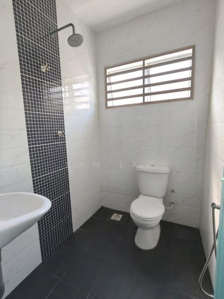 Rumah Teres 2 Tingkat untuk Dijual di Medan Klebang Sentosa (Chemor) - Sam Lam - Bathroom - PropertyGuru.com.my