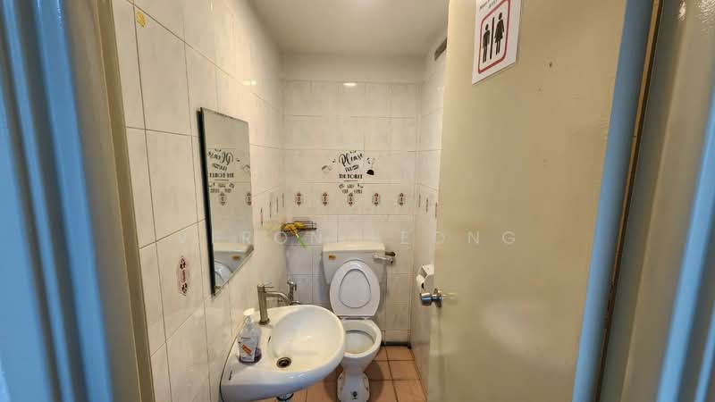 Office for Rent in Subang Jaya (Selangor) - Veron Leong - Bathroom - PropertyGuru.com.my