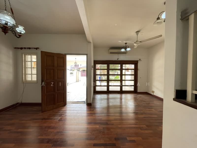 Terraced House for Sale in Usj 2 (Subang Jaya) - Aziz Abdullah - PropertyGuru.com.my