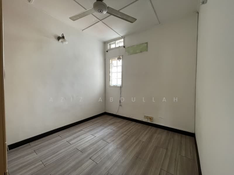Terraced House for Sale in Usj 2 (Subang Jaya) - Aziz Abdullah - PropertyGuru.com.my