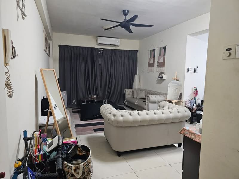 Kondominium untuk Dijual di Pelangi Astana - Fatin Azemi - Living Room - PropertyGuru.com.my
