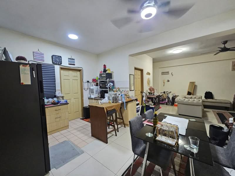 Kondominium untuk Dijual di Pelangi Astana - Fatin Azemi - Kitchen - PropertyGuru.com.my