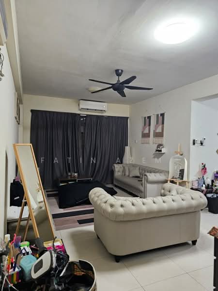 Kondominium untuk Dijual di Pelangi Astana - Fatin Azemi - Living Room - PropertyGuru.com.my