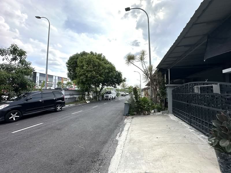 Rumah Teres 2 Tingkat untuk Dijual di Taman Mount Austin (Tebrau) - Daphne Lee - Exterior - PropertyGuru.com.my