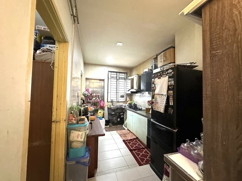 Rumah Teres 2 Tingkat untuk Dijual di Taman Mount Austin (Tebrau) - Daphne Lee - Kitchen - PropertyGuru.com.my