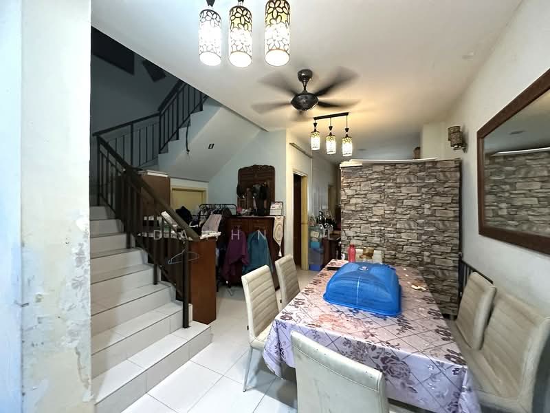 Rumah Teres 2 Tingkat untuk Dijual di Taman Mount Austin (Tebrau) - Daphne Lee - Dining Room - PropertyGuru.com.my