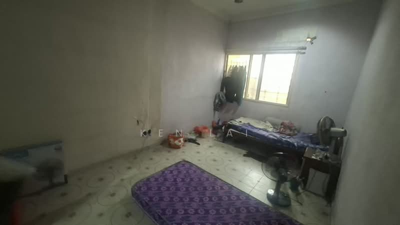 Rumah Teres 1 Tingkat untuk Dijual di Taman Bukit Maluri (Kepong) - Ken Lai - Bedroom - PropertyGuru.com.my