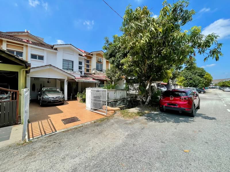 2-storey Terraced House for Sale in Sungai Buloh (Selangor) - Shaziery Iskandar - Exterior - PropertyGuru.com.my