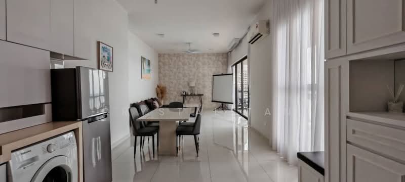 Condominium for Sale at Royal Strand @ Country Garden Danga Bay - Crystal Tan - Living Room - PropertyGuru.com.my