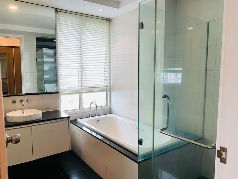 Kondominium untuk Dijual di Kiaraville - Orange Tang - Bathroom - PropertyGuru.com.my