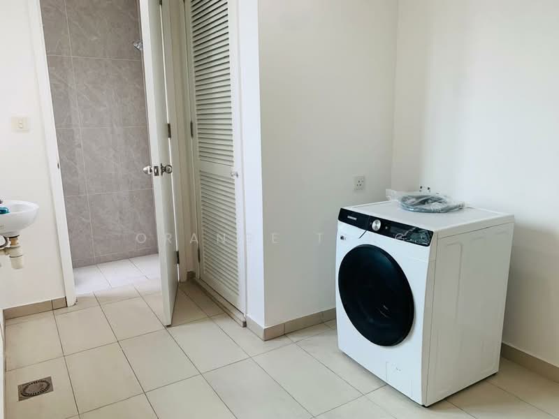 Kondominium untuk Dijual di Kiaraville - Orange Tang - Bathroom - PropertyGuru.com.my