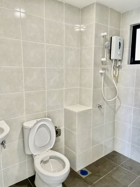 Service Residence for Sale at Huni @ Eco Ardence - Hailey Ho - Bathroom - PropertyGuru.com.my