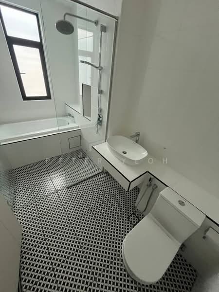 Rumah Banglo untuk Dijual di Bandar Cassia (Batu Kawan) - Peter Yeoh - Bathroom - PropertyGuru.com.my