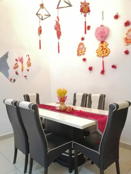 Rumah Teres 3 Tingkat untuk Disewa di Semenyih (Selangor) - Chai Ming Hern - Dining Room - PropertyGuru.com.my