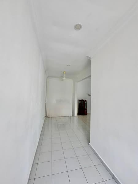 Rumah Berkembar untuk Dijual di Bandar Seri Putra (Bangi) - Izzati Mat - Interior - PropertyGuru.com.my